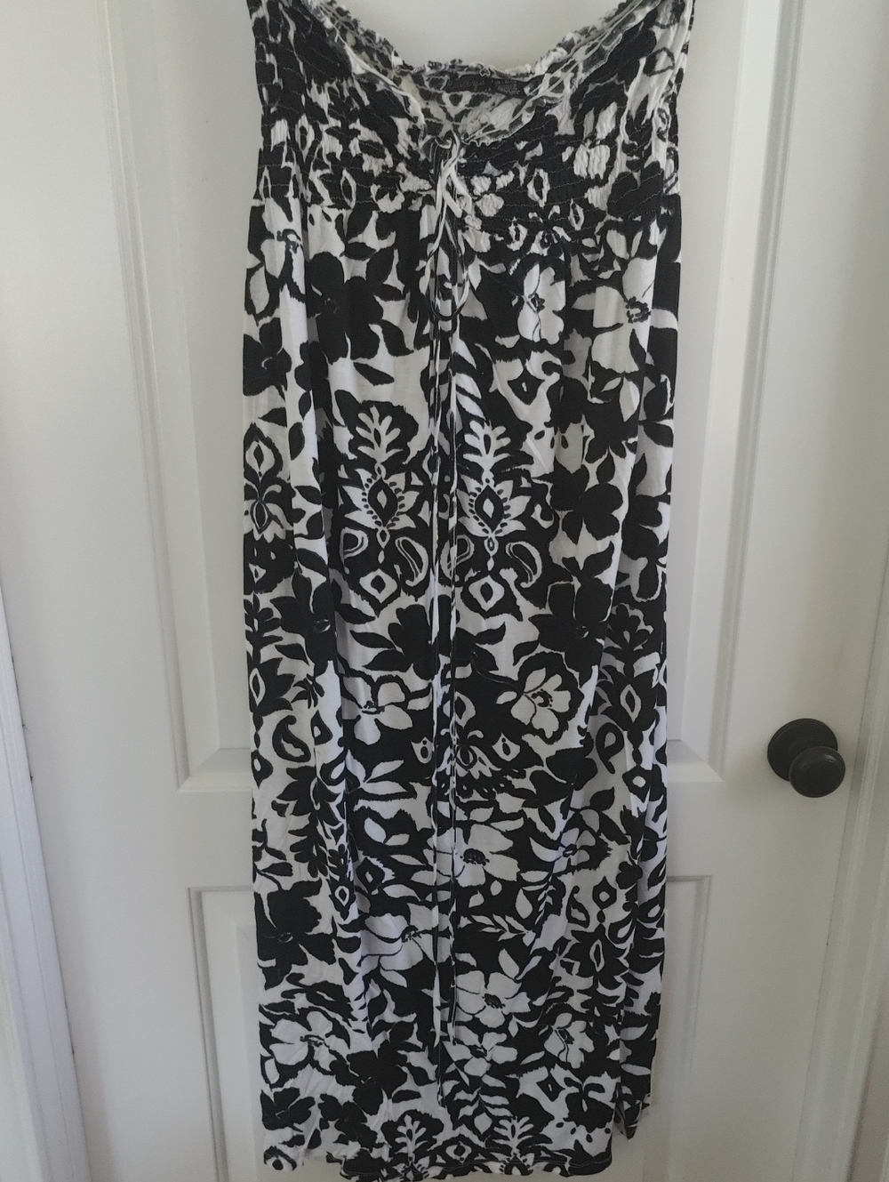 Raviya Black and White Floral Strapless Maxi Dress